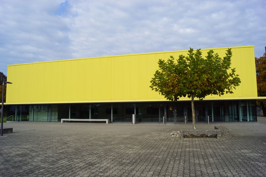 Ebni, Sporthalle - WC-Anlagen